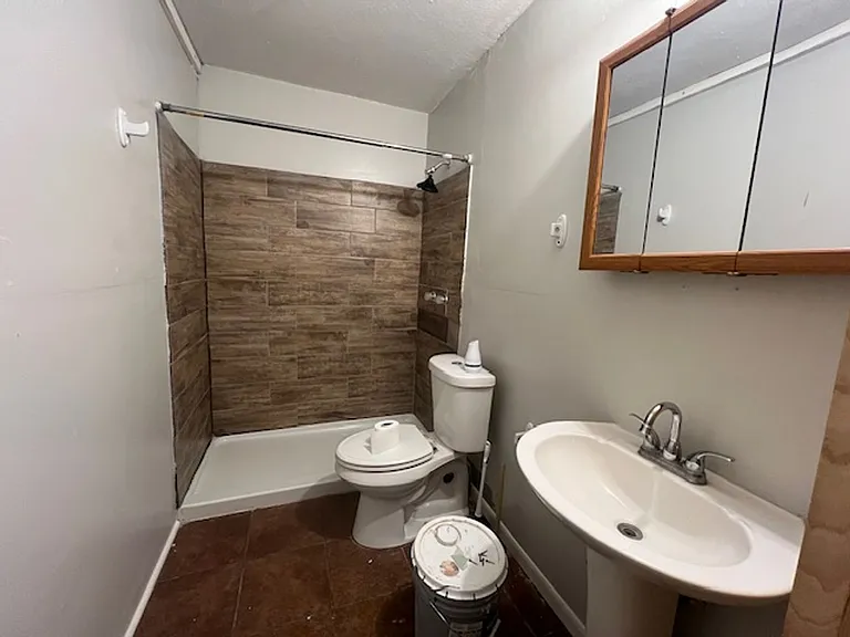 910 S La Salle Dr — Photo 12