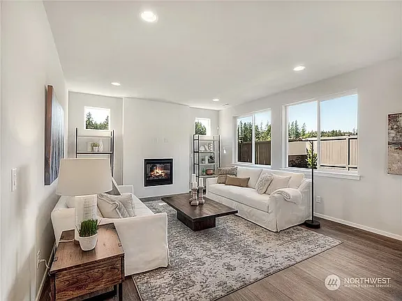 4339 17th Way NE — Photo 5