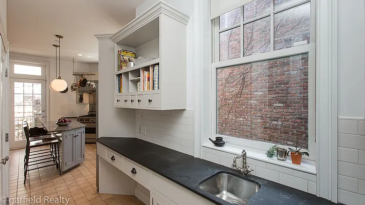 Rented by Garfield Realty  | media 10