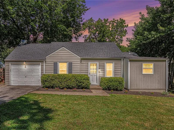 5427 Walmer St, Mission, KS 66202
