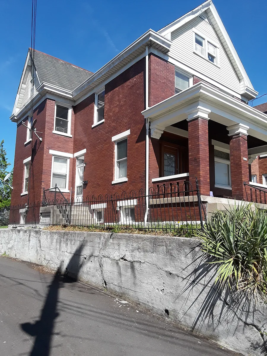 Building Photo - 2401 Fairview Ave #2