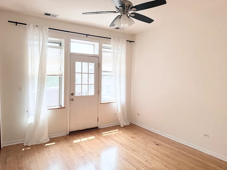 2628 W Rice St #3 — Photo 1
