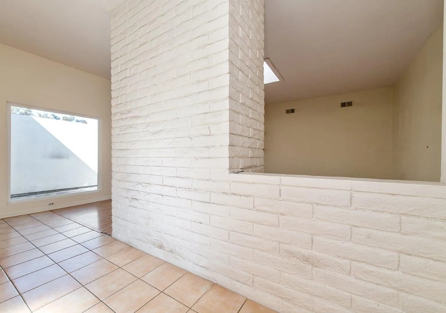 3bd/2ba single family house in University Park Irvine close to UCI for rent — Photo 4