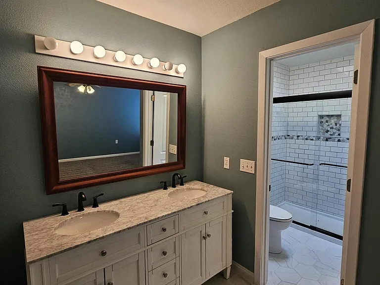 2219 Calle De Cantabria — Photo 24