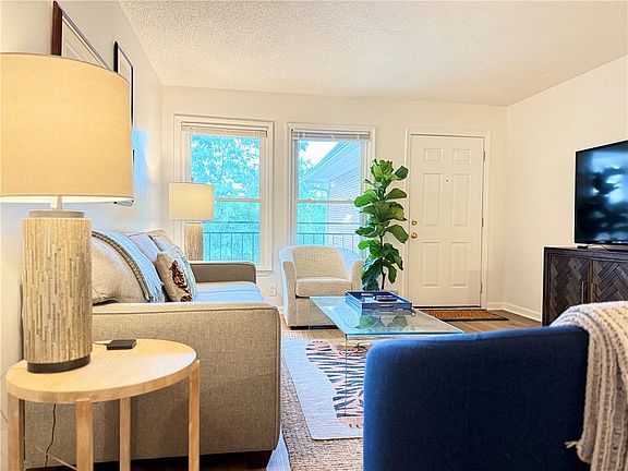 5th image of 429 Harper Ave APT 14