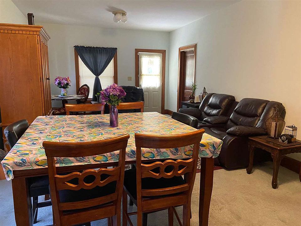 805 N A St, Blackwell, OK 74631 Zillow