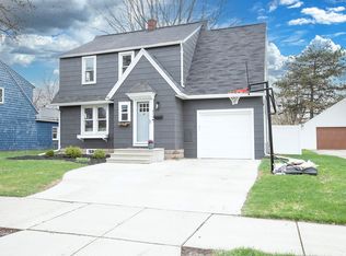 610 E Parkway Blvd, Appleton, WI 54911