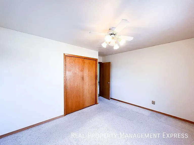 715 S 4th Ave — Photo 8