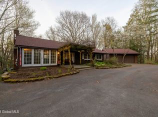 86 Koonz Rd, Voorheesville, NY 12186