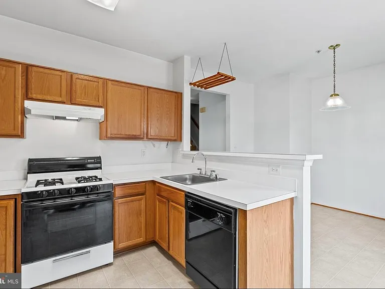 3508 Clay Creek Ct — Photo 15