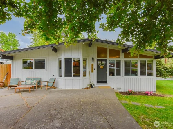 2201 Lundquist Lane, Lake Stevens, WA 98258