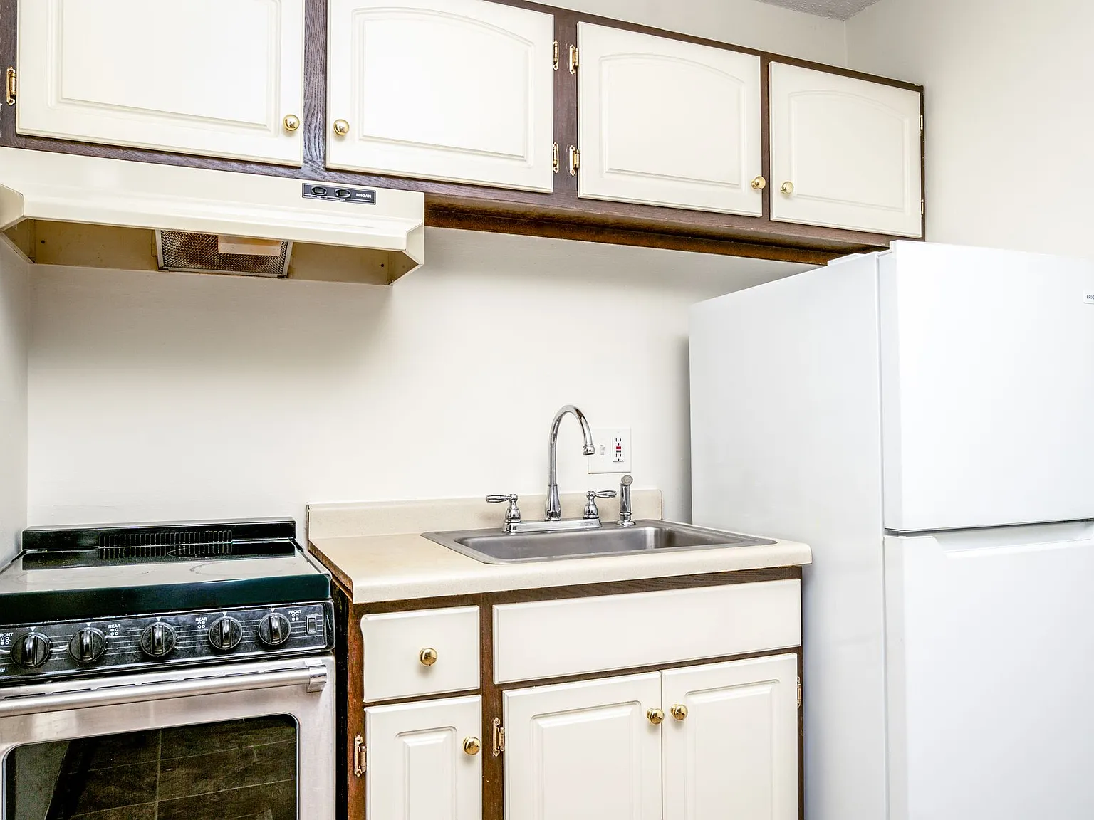 Nicollet Woods Apartments — Photo 4