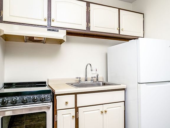 4th image of 10044 Nicollet Ave S APT 206