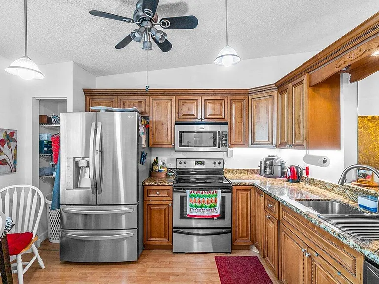 18855 Candlewick Dr — Photo 10