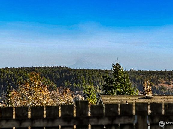 2nd image of 111 NE Santa Maria Lane