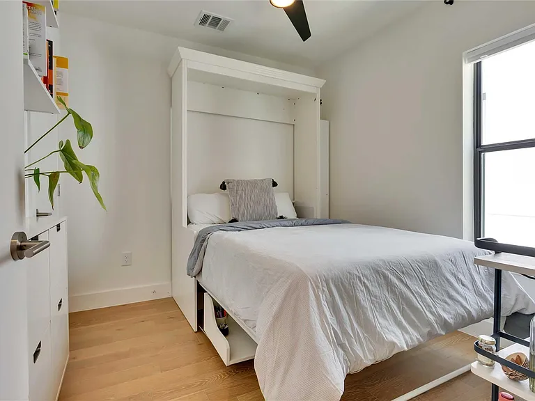 1128 Chicon St #201 — Photo 13
