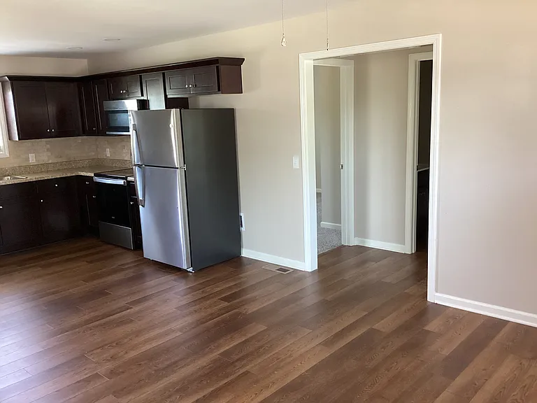 135 Beth Ln — Photo 4