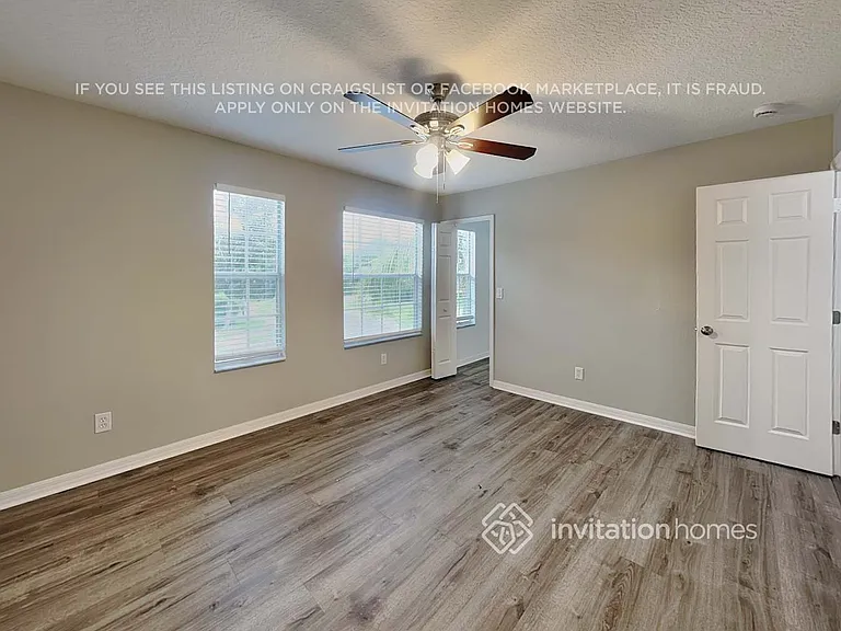 101 Calabria Springs Cv — Photo 17