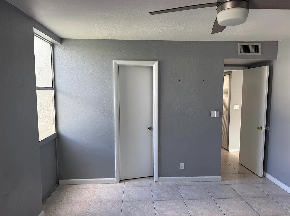 2 bed, 960 sqft, $2,000 — Photo 2