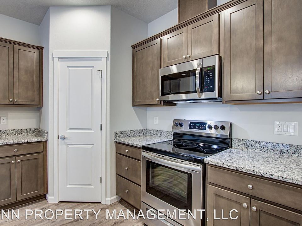 1st image of 5831 NE 56th St