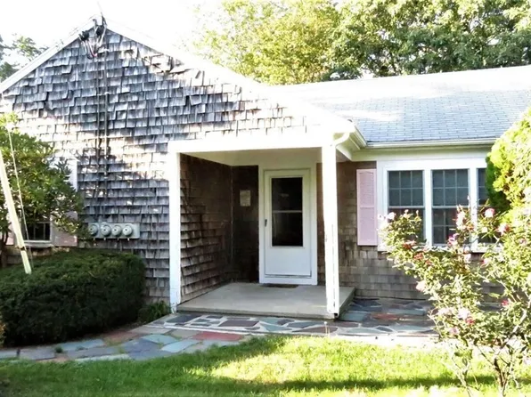 230 Gosnold St #14ABC, Barnstable, MA 02630