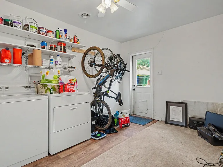 605 S Harlan St — Photo 16