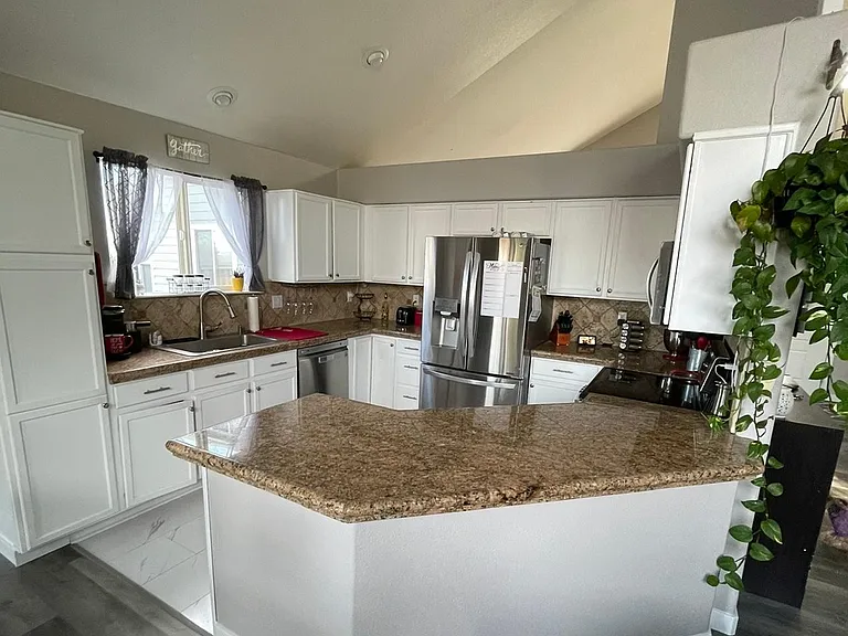 7676 Eagle Perch Ct — Photo 7