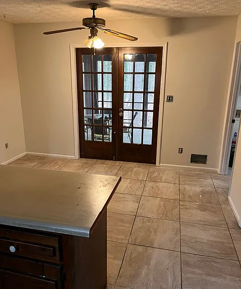 180 Little Creek Dr — Photo 6