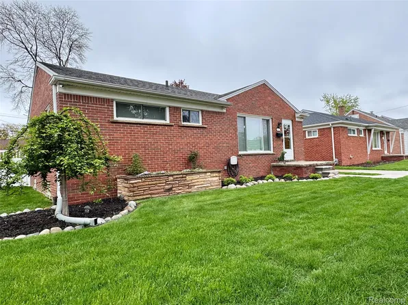 13530 Catalpa St, Southgate, MI 48195