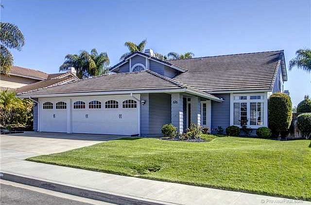1st image of 676 Thunderbird Dr