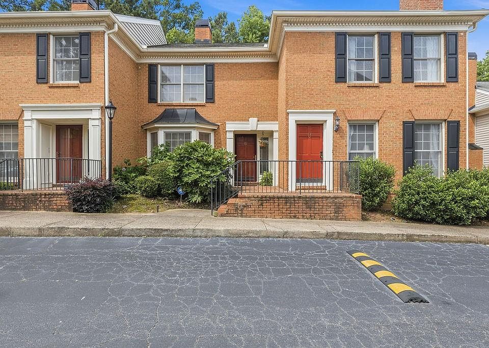 1st image of 65 Mount Vernon Cir