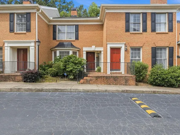 65 Mount Vernon Cir, Sandy Springs, GA 30338