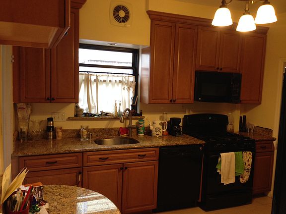 3rd image of 8923 217th St