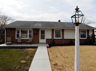 426 W View Dr, Akron, PA 17501