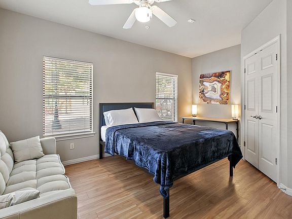 5th image of 2517 Pearl St #106