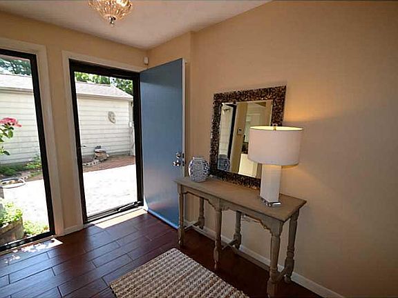 4th image of 35 Seabreeze Ln #35
