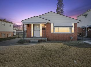 23930 Ada Ave, Warren, MI 48091