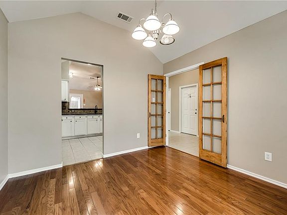 4th image of 7964 Vista Hill Ln