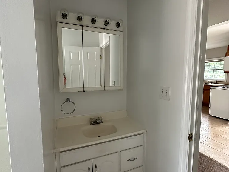 586 Commerce St #2B — Photo 18