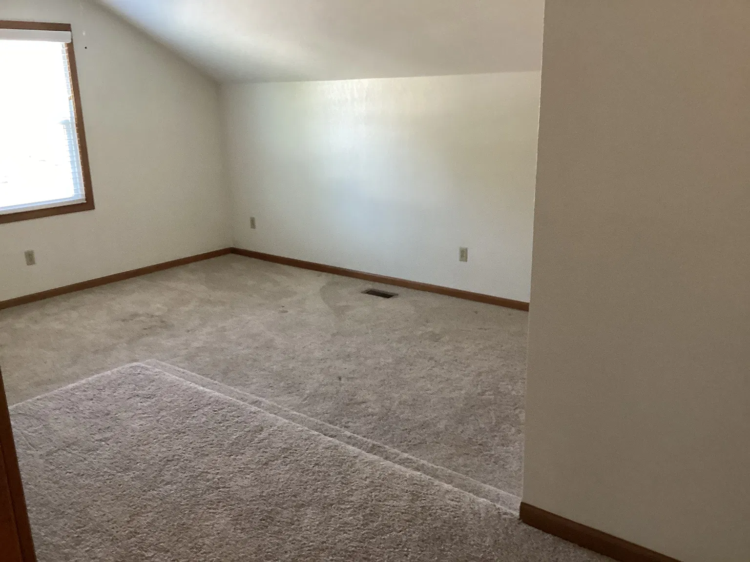 4 bed, 1850 sqft, $2,690 — Photo 3