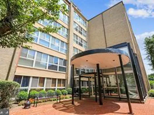 4970 Battery Ln APT 109, Bethesda, MD 20814
