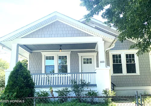 1000 Sewall Ave Photo 1