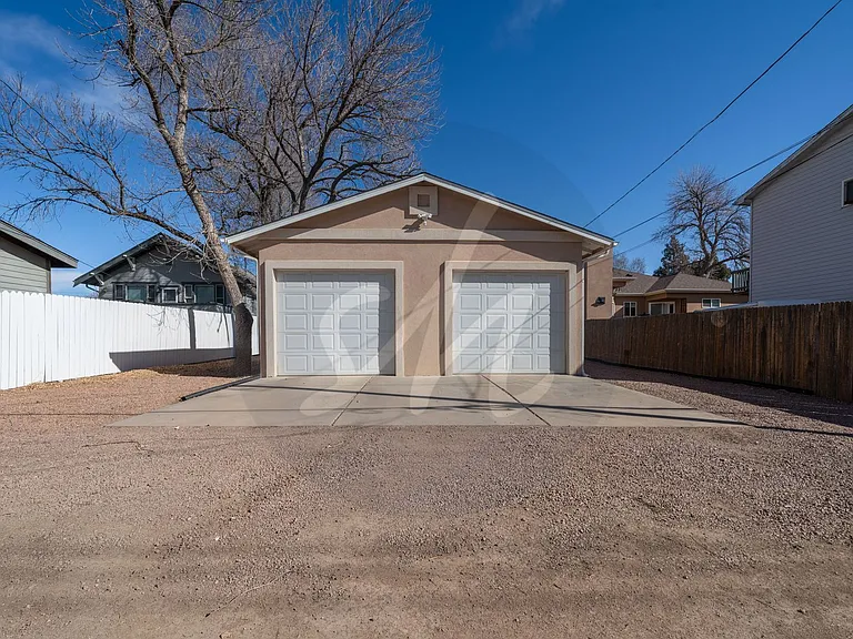 1827 W Kiowa St — Photo 12