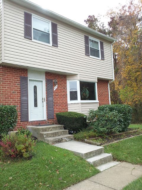 1st image of 479 Darton Ct