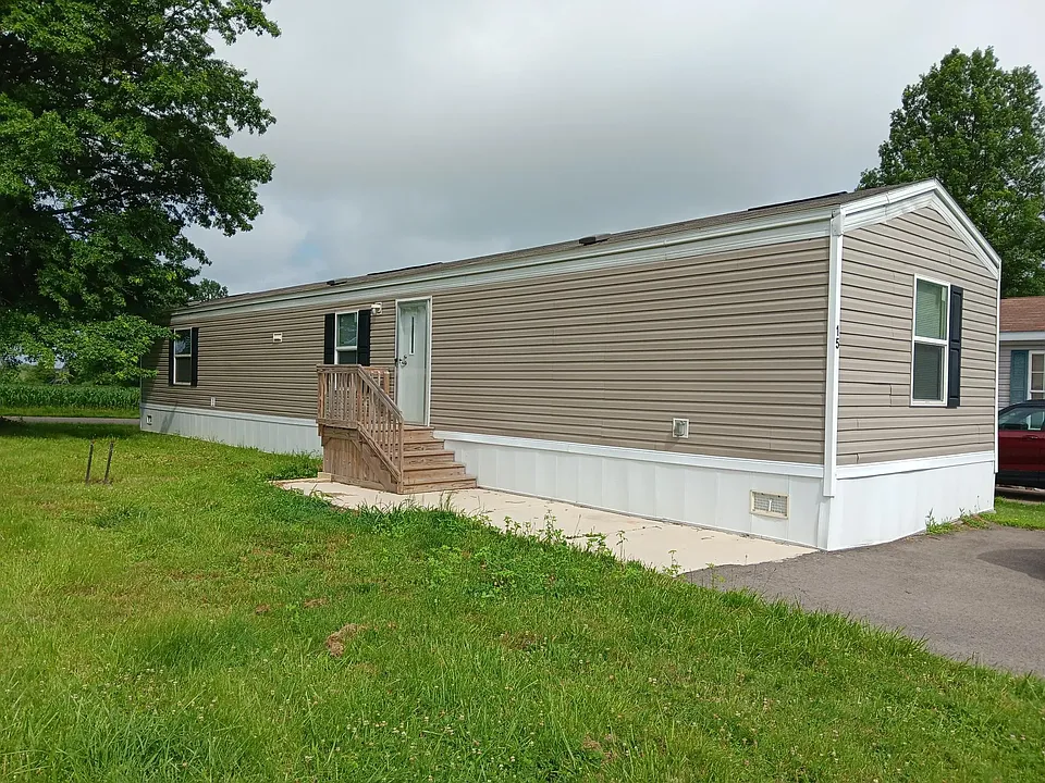 15 Locust St