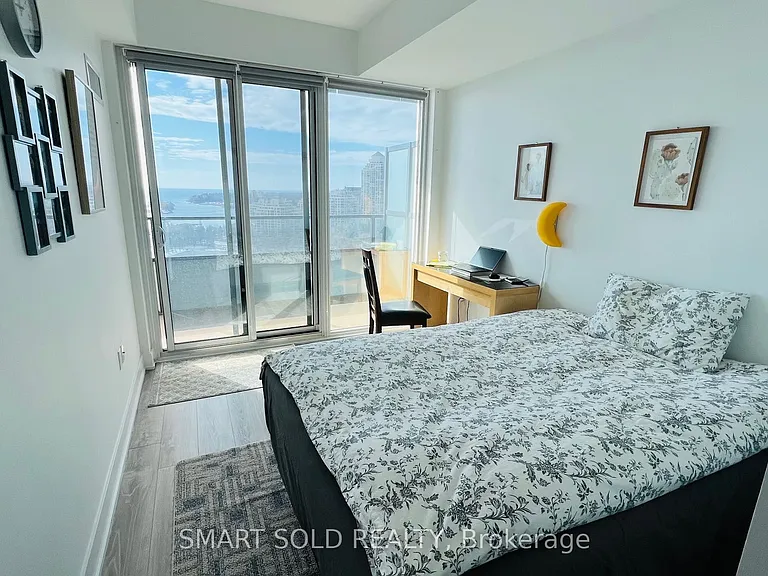 20 Shore Breeze Dr #1501 — Photo 3