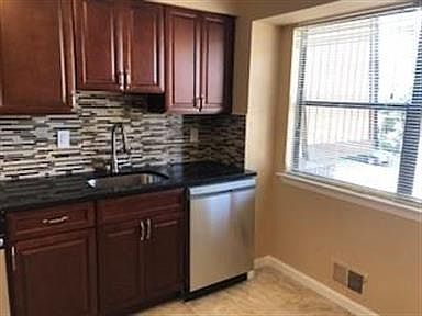 2nd image of 2107 Merrywood Dr