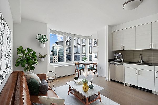 1st image of 1 N 4th Pl APT 4L