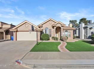 1928 Sun Tide Dr, El Paso, TX 79938