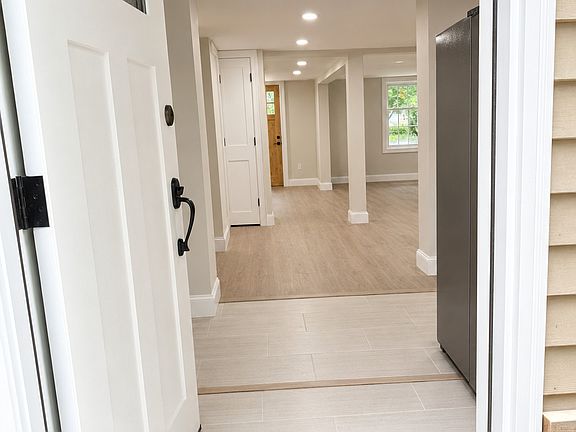 3rd image of 57 Middle Haddam Road